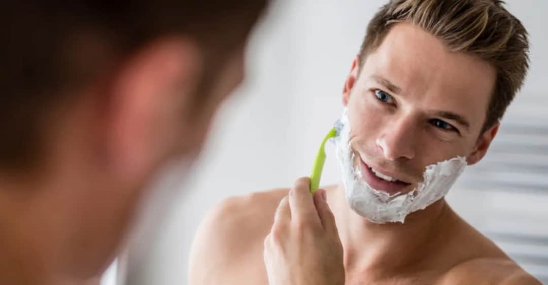 Pianka czy żel do golenia - co wybrać dla wrażliwej skóry?