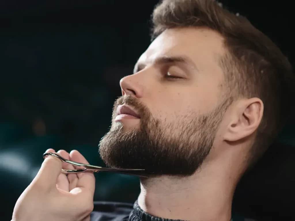 Zarost czy bez: co wybrać, aby wyglądać atrakcyjnie i zadbanie?